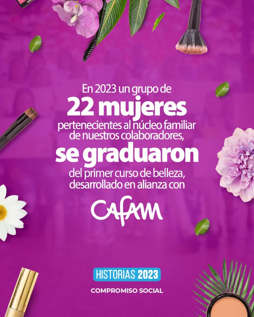 Mujeres en formación durante el curso de belleza de Grupo Plastilene