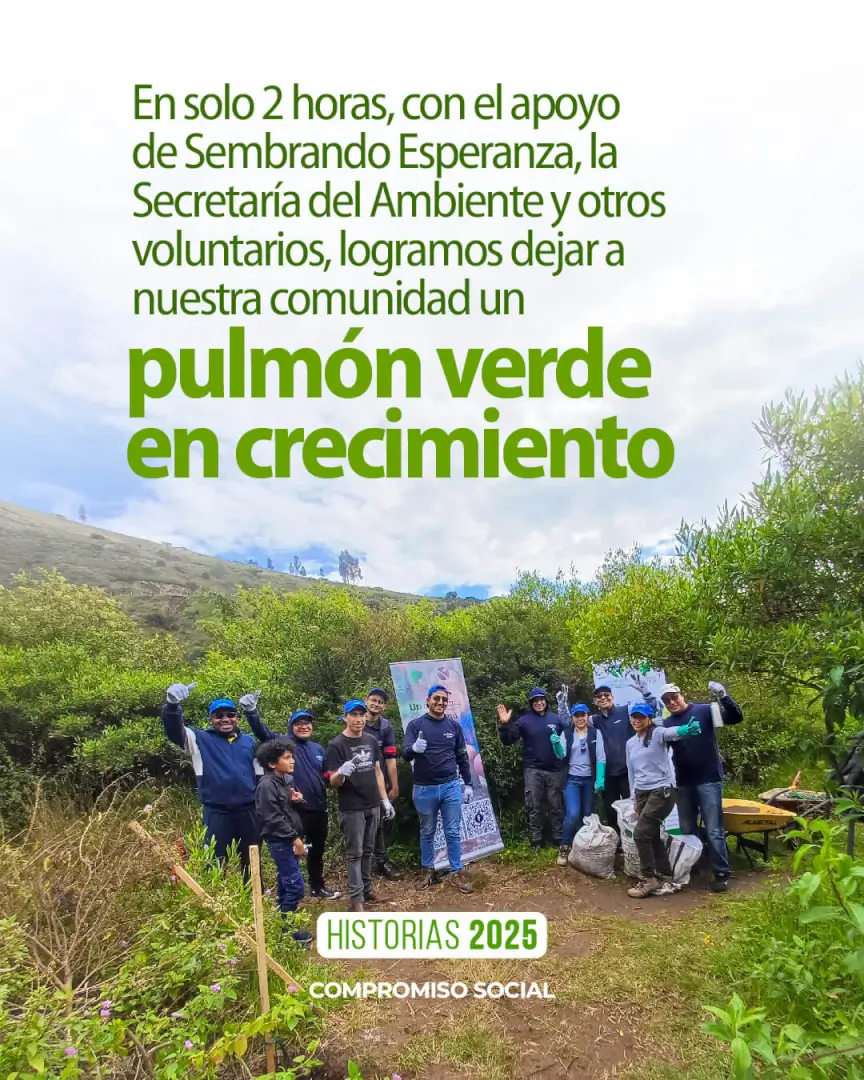 Siembra de árboles junto a la comunidad en Ecuador