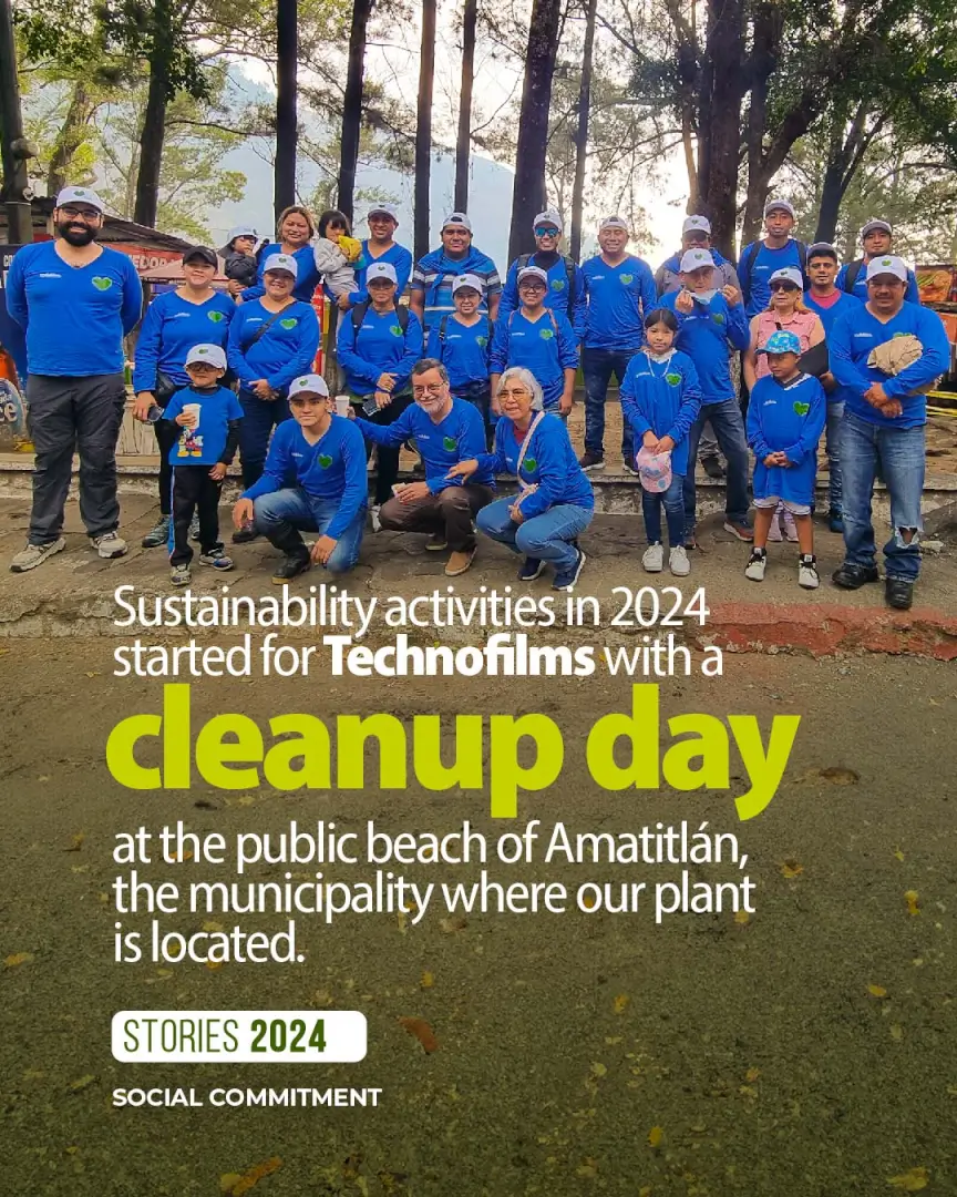 Plastilene Group families during a beach cleanup day